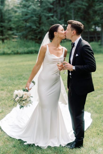 CNC Event Design summer wedding at Azuridge Estate Hotel rocky mountain bride16