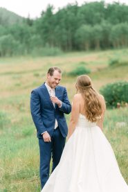 Pastel summer wedding Pine Creek Cookhouse rocky mountain bride14