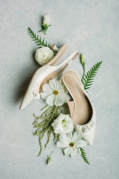 Pastel summer wedding Pine Creek Cookhouse rocky mountain bride9