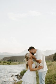 Salt and Sand Photos fall engagement session rocky mountain bride8