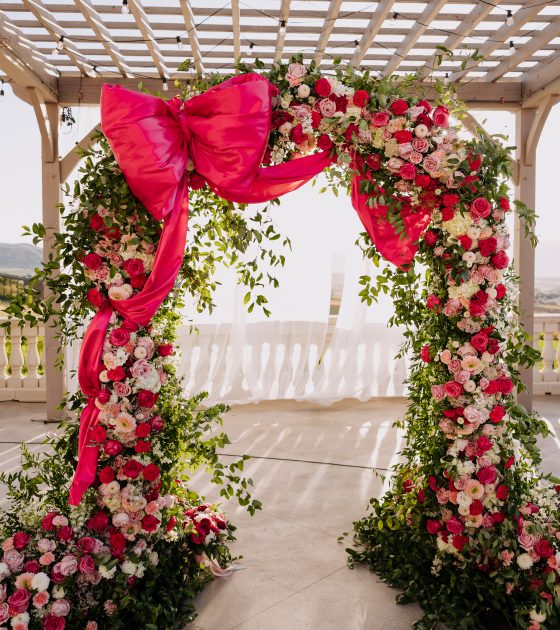 A Statement-Making Utah Wedding Made for Valentine’s Day