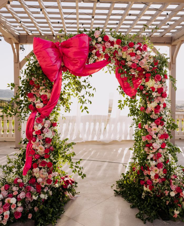 A Statement-Making Utah Wedding Made for Valentine’s Day