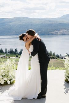50th Parallel Estate Kelowna summer wedding Keeley Joy Photography rocky mountain bride29