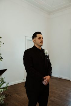 Aldea Weddings at The Landmark winter wedding Cloud 9 Blooms rocky mountain bride16