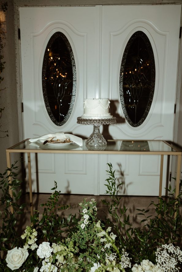 Aldea Weddings at The Landmark winter wedding Cloud 9 Blooms rocky mountain bride48