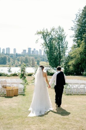 Hart House Restaurant summer wedding Smitten Events rocky mountain bride25