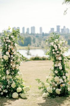 Hart House Restaurant summer wedding Smitten Events rocky mountain bride38