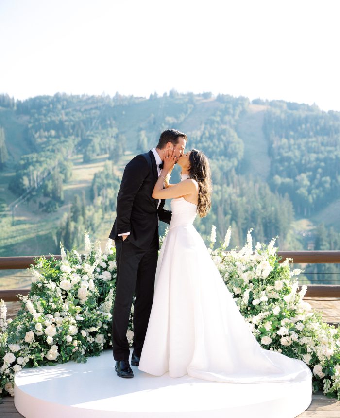 Timeless Black and White Summertime Wedding in Park City