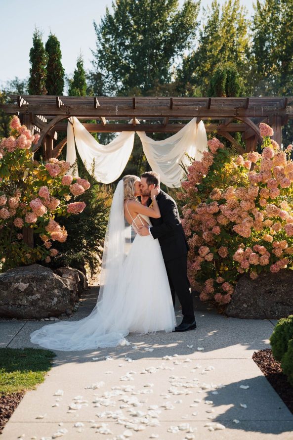 Chateau des Fleurs fall wedding Idaho rocky mountain bride Yasinski Photography1