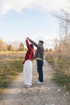 Idaho winter engagement session rocky mountain bride7