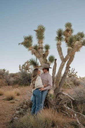 Red Rock Canyon Nevada couple portraits Lexie Biermann Photography rocky mountain bride17