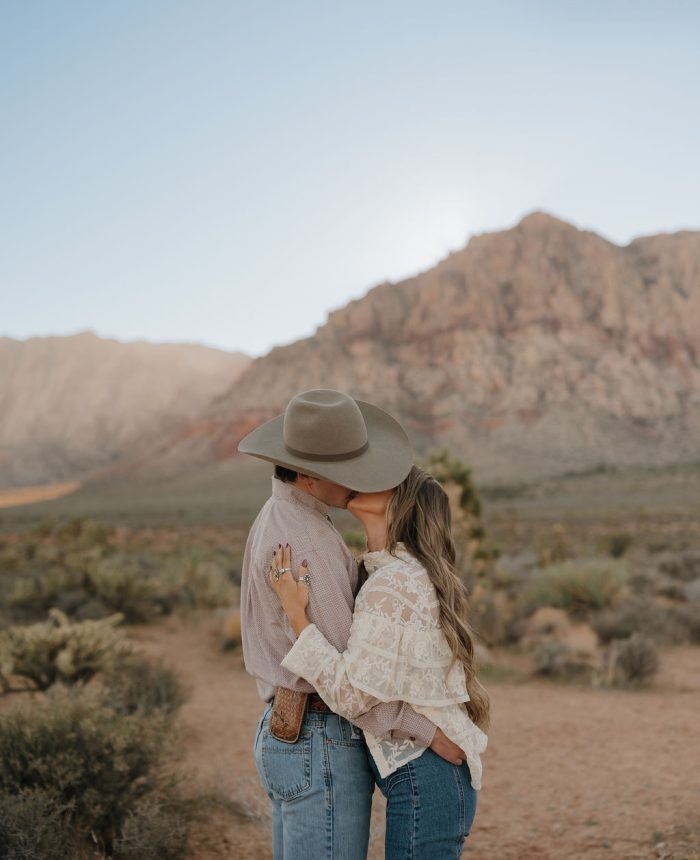 Cute Western-Inspired Engagement Session in Nevada