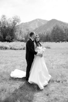 Sun Valley Resort summer wedding Kirsten Shultz Photography rocky mountain bride12