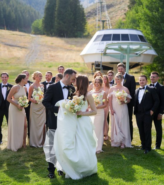 A Pretty Mountain View Wedding in Sun Valley