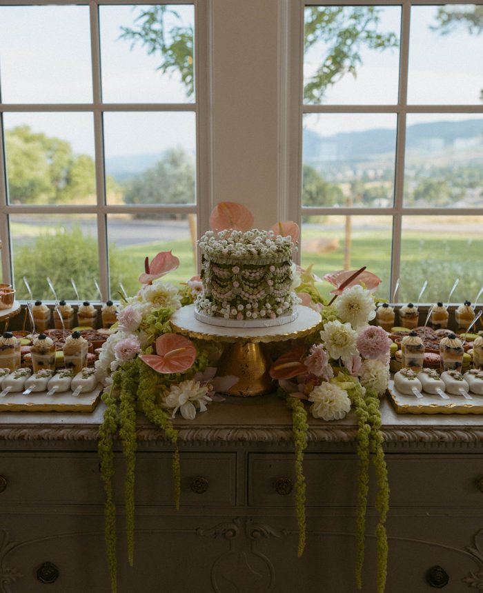 Fun and Fresh Botanical Palette Wedding at a Colorado Estate