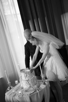 Fairmont Hotel Macdonald and Jennifer Bergman Weddings summer wedding rocky mountain bride110