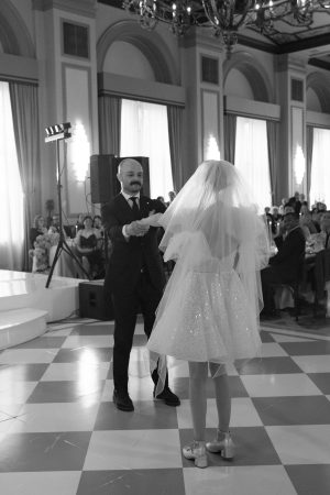 Fairmont Hotel Macdonald and Jennifer Bergman Weddings summer wedding rocky mountain bride119