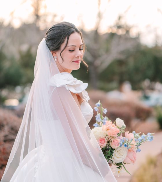 Soft and Lively Winter Wedding in Santa Fe