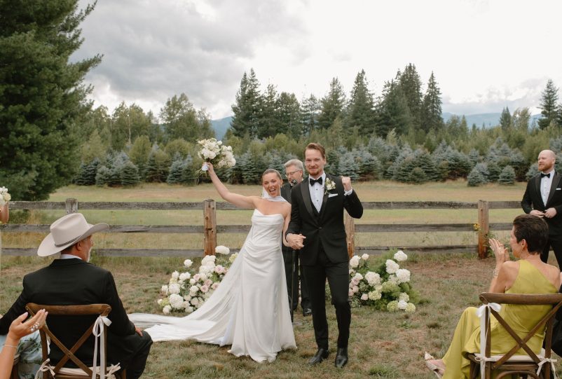 Sandpoint idaho summer wedding Peyton Byford Photography rocky mountain bride10
