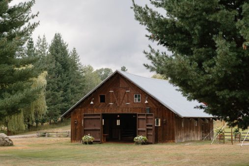 Sandpoint idaho summer wedding Peyton Byford Photography rocky mountain bride26