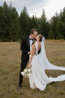 Sandpoint idaho summer wedding Peyton Byford Photography rocky mountain bride95