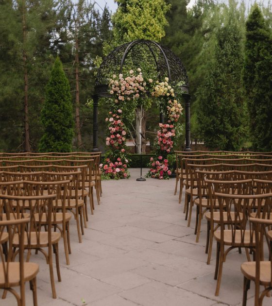 An Intentional and Elegant Utah Wedding Steeped in Color