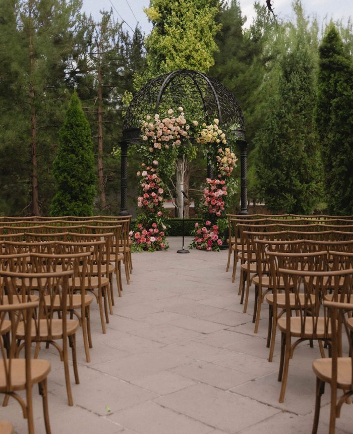 An Intentional and Elegant Utah Wedding Steeped in Color