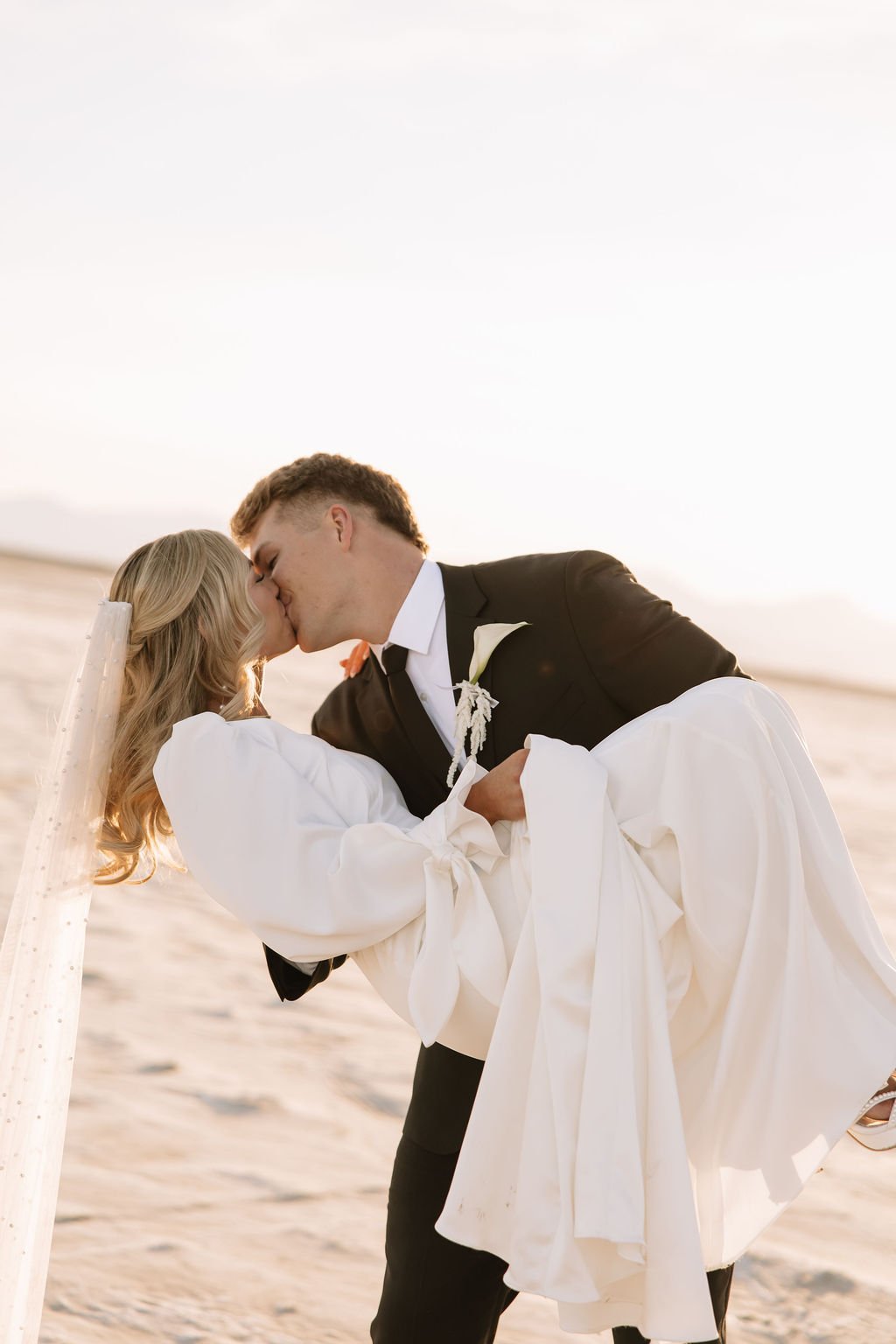 Bonneville Salt Flats bridals Dakota Sue Photography rocky mountain bride39