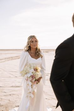 Bonneville Salt Flats bridals Dakota Sue Photography rocky mountain bride6
