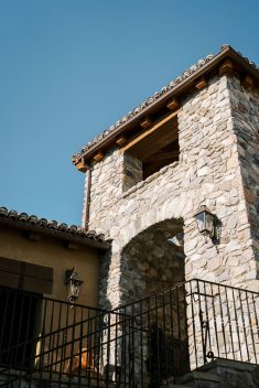 Desert Mountain Club wedding inspiration Tony George Photography rocky mountain bride36