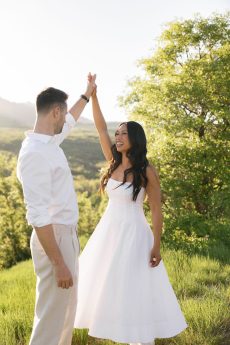Spring utah meadow engagement session Brynn Kelley Photography rocky mountain bride4