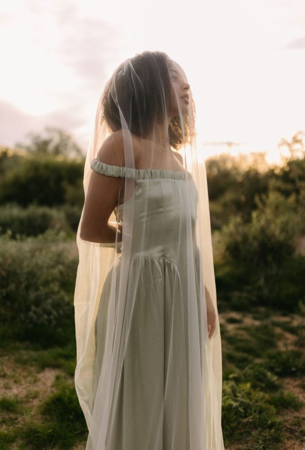 Superstition Mountains styled shoot arizona Cam Dever Photograpphy rocky mountain bride14