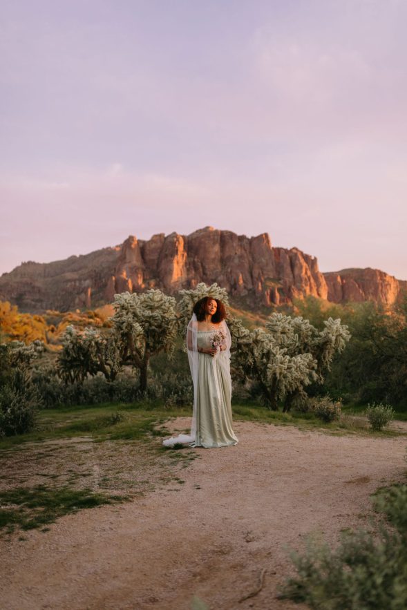 Superstition Mountains styled shoot arizona Cam Dever Photograpphy rocky mountain bride16