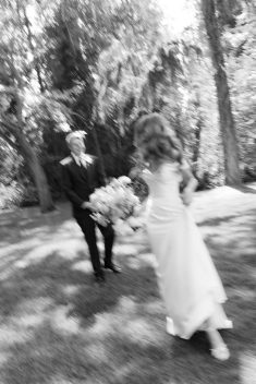 CedarCreek Estate Winery spring wedding Boketto Photography rocky mountain bride2