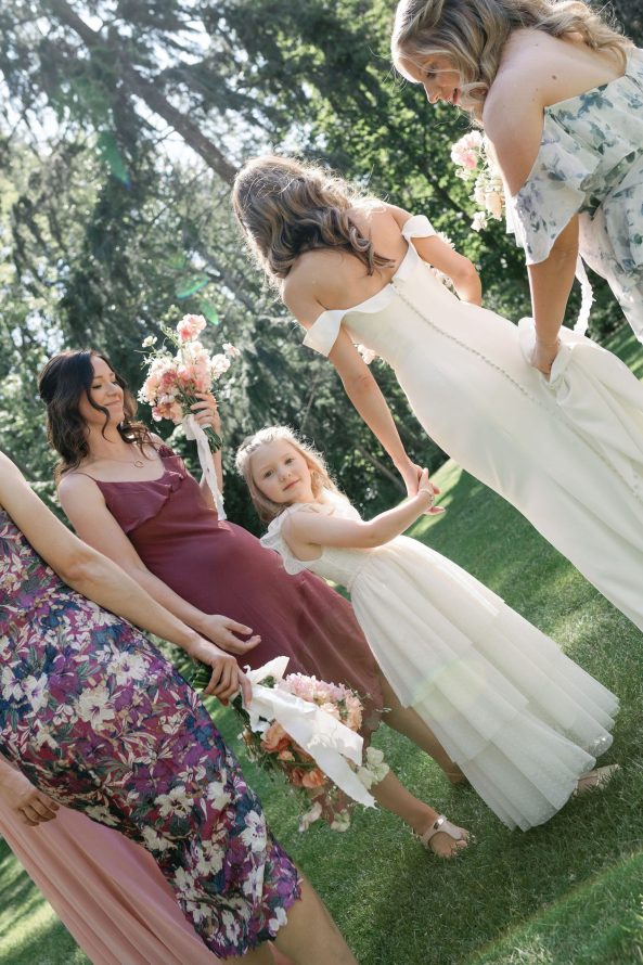 CedarCreek Estate Winery spring wedding Boketto Photography rocky mountain bride3