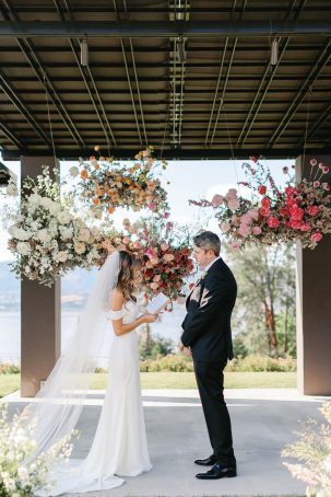 CedarCreek Estate Winery spring wedding Boketto Photography rocky mountain bride9