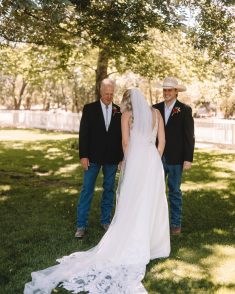 Jacobs Berry Farm summer wedding Davey Hibler rocky mountain bride32