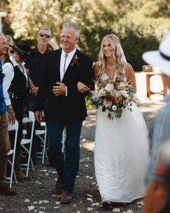 Jacobs Berry Farm summer wedding Davey Hibler rocky mountain bride43