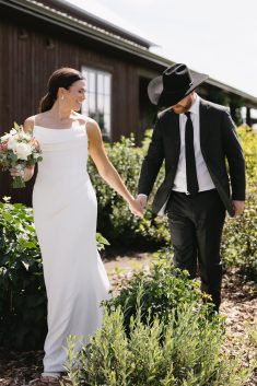 Sweet Haven Barn summer wedding Lottie Weddings rocky mountain bride29