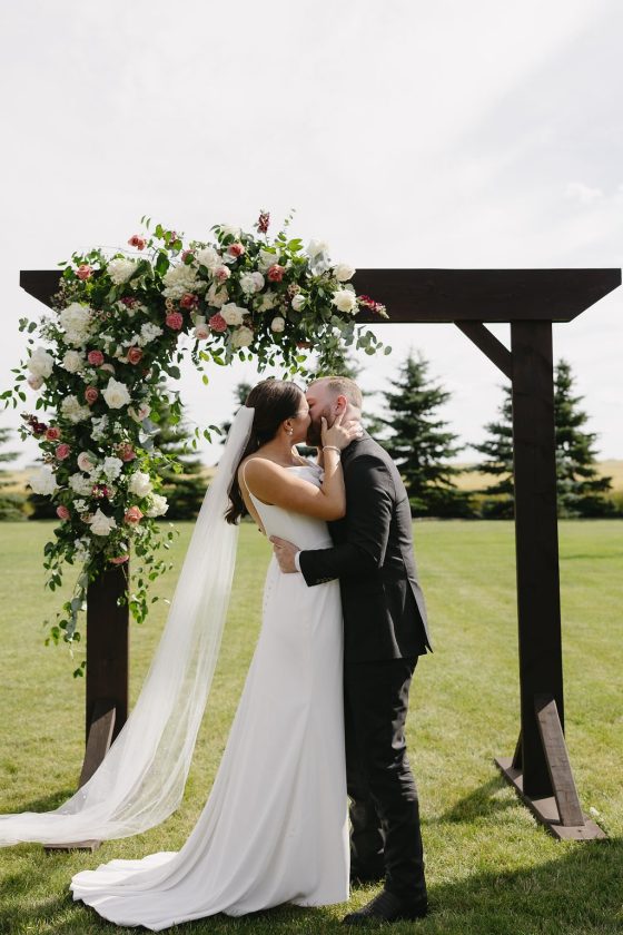 Sweet Haven Barn summer wedding Lottie Weddings rocky mountain bride48