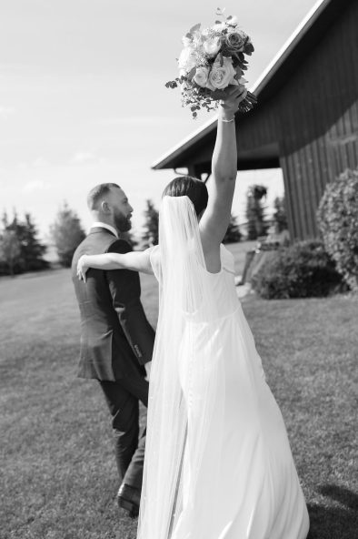 Sweet Haven Barn summer wedding Lottie Weddings rocky mountain bride50