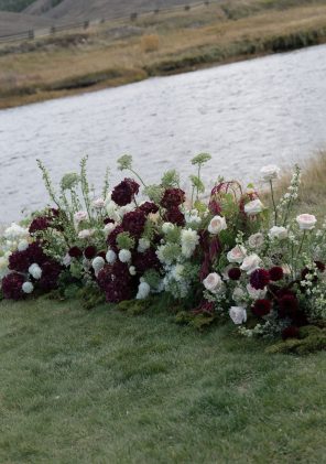 Stanley River Retreats & Cabins winter wedding rocky mountain bride33