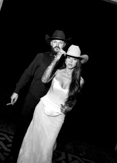 Stanley River Retreats & Cabins winter wedding rocky mountain bride67